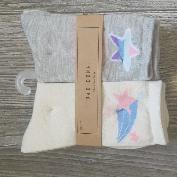 BOGO!! RAE DUNN | NWT Girls Crew Socks - Picture 1 of 3